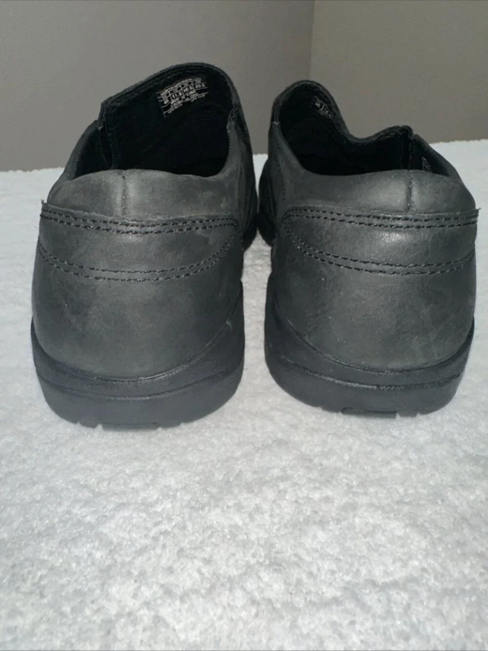 KEEN Men’s Black Leather Slip-On Comfort Shoes Size 11.5